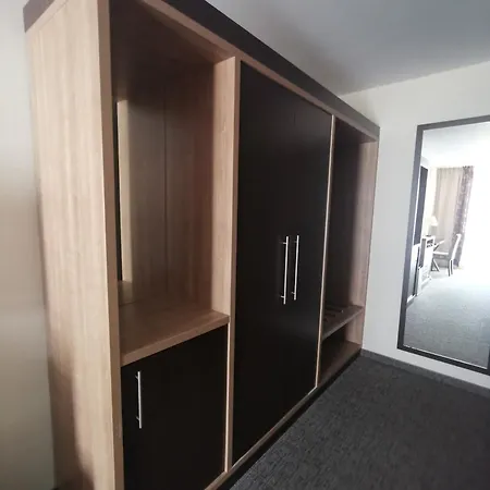 Апартаменты Diva Prywatny Z Balkonem